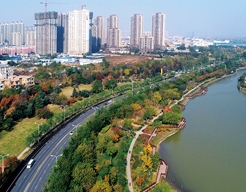 西安市浐灞生態區浐河河堤路